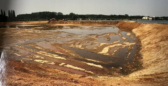 photo  creusement à sec pour la deuxième extension du plan d’eau.  &copy;  ville du mans 