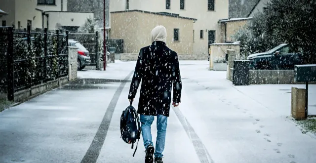 photo  l’épisode de neige et de verglas a perturbé la circulation ces lundi 5 et mardi  6 janvier 2026.  &copy;  photo le maine libre yvon loue 