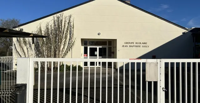 photo  « après deux jours de fermeture, les écoles publiques vont pouvoir retrouver un fonctionnement normal à partir de mercredi pour recevoir l’accueil de loisir et jeudi pour la reprise de la classe », confirme le maire de saint-georges-sur-loire.  &copy;  co - emmanuel poupard 