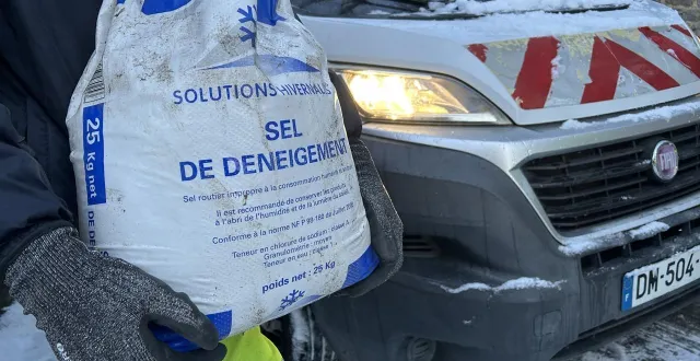 photo  la prudence reste de mise sur les routes de sarthe, ce mercredi 7 janvier 2026.  &copy;  ouest-france 