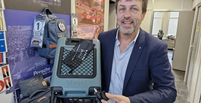 photo  l’innovation principale de sa valise cabine : ses roues amovibles qui lui permettent d’être acceptée gratuitement par les compagnies aériennes.  &copy;  le maine libre 