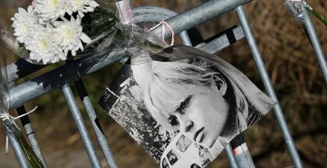 photo  la cérémonie religieuse, organisée à 11 h à l’église notre-dame de l’assomption, est uniquement sur invitation. mais les fans présents sur place pourront suivre les funérailles depuis des écrans sur le port et sur la place centrale des lices de saint-tropez.  &copy;  reuters 