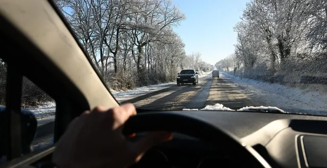 photo  le verglas vient s’ajouter à la neige tombée en abondance, la veille.  &copy;  illustration josselin clair 