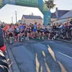photo 15 h, le départ des 10 km vient d’être donné. la bagarre s’annonce rude chez les messieurs…