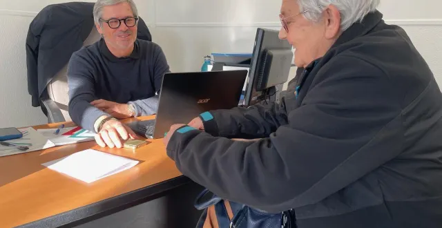 photo  au pôle de santé de gacé (orne), le dr demoor consacre deux jours par mois au titre de 