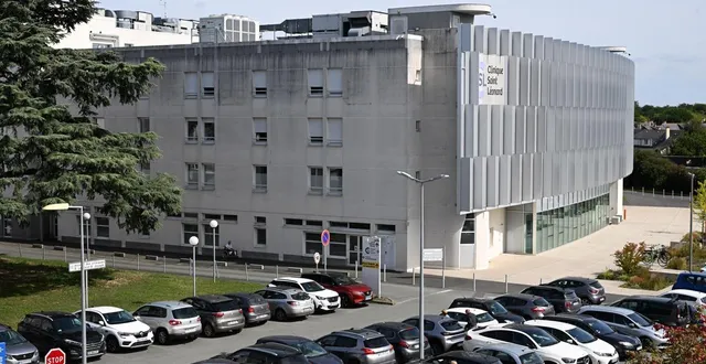 photo  aucune intervention chirurgicale n’aura lieu lundi prochain dans la clinique saint-léonard à trélazé.  &copy;  archives co - josselin clair 