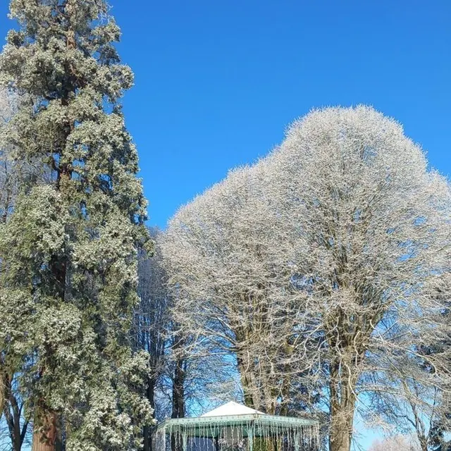 photo le square de la gare de sées était gelé.  ©  ouest-france