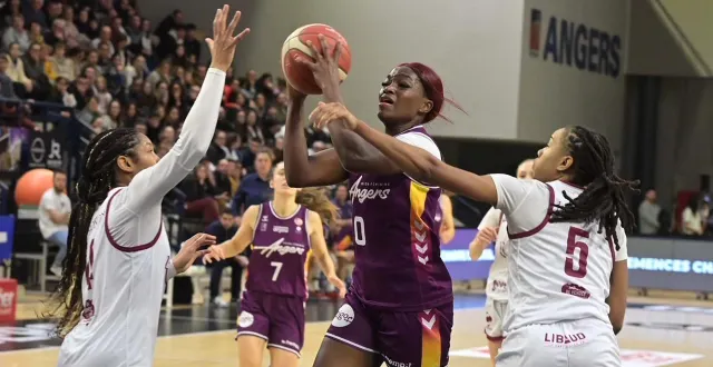 photo  anna ngo ndjock et l’ufab se sont inclinées à lyon face à l’asvel, mercredi 7 janvier.  &copy;  sébastien aubinaud 