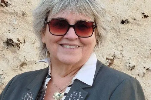 photo  carole heulot, maire, de nouveau candidate aux municipales de 2026.  &copy;  le maine libre 