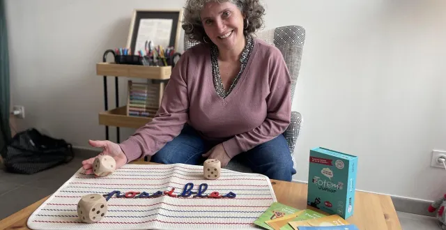 photo  virginie duret utilise les jeux dans sa pratique avec les enfants.  &copy;  le maine libre 