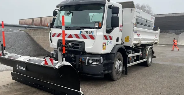 photo  une saleuse du conseil départemental de l’orne.  &copy;  cd61 