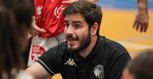 photo  fabien cathely découvre la nationale 1 féminine avec le bc chauray.  &copy;  co - jordan magneron 