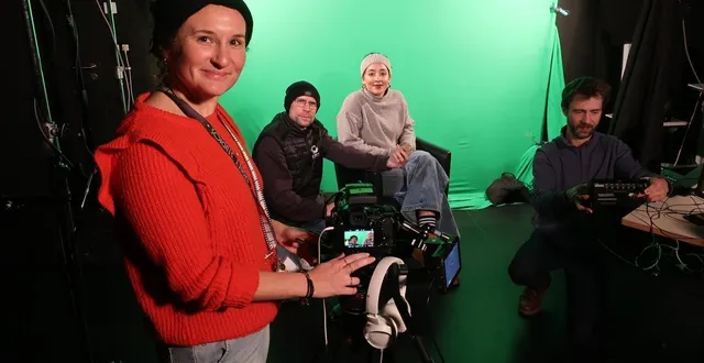 photo  agnès bertrand, coordinatrice ; jean-baptiste delgrange, animateur d’éducation à l’image ; samara omer, en service civique et michael clouet, animateur jeunesse et référent audiovisuel au cercle.  &copy;  ouest-france 