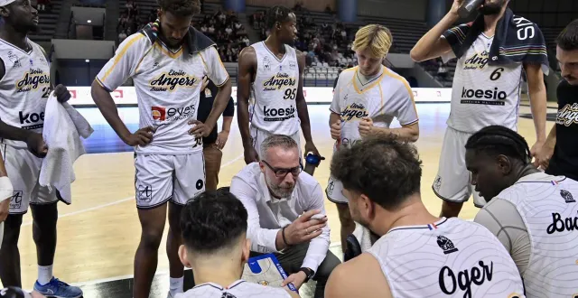 photo  john delay va devoir composer avec plusieurs absents.  &copy;  sébastien aubinaud 