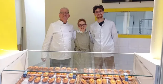photo  isabelle et loïc bessin avec mattéo tomazo, leur pâtissier, sont impatients de proposer leurs madeleines au sarthois dès le mercredi 14 janvier 2026.  &copy;  ouest-france 