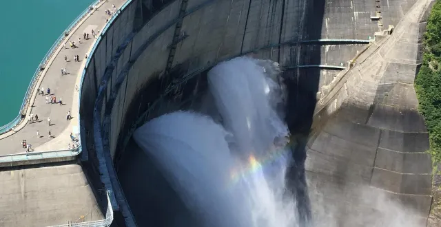 photo  bloqués à quelques mètres du précipice, les naufragés ont attendu les secours pendant des heures.  &copy;  photo d’illustration : pixabay 