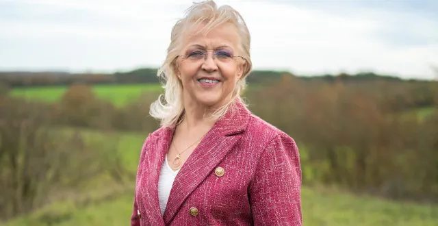 photo  liliane courtin conduit la liste agir avec vous pour l’avenir aux prochaines élections municipales à erdre-en-anjou.  &copy;  sd 
