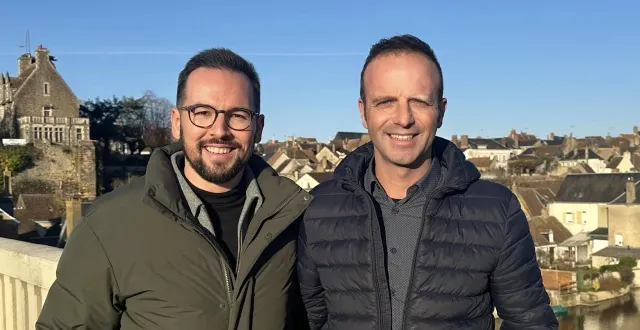 photo  clément coulon (à gauche), patron des lr en sarthe, ici aux côtés de stéphane ramond qui conduit la liste 