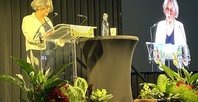 photo  caroline houssin-salvetat, maire d’avrillé, a présenté, ce vendredi à la salle marie-paradis, ses vœux à la population.  &copy;  co 