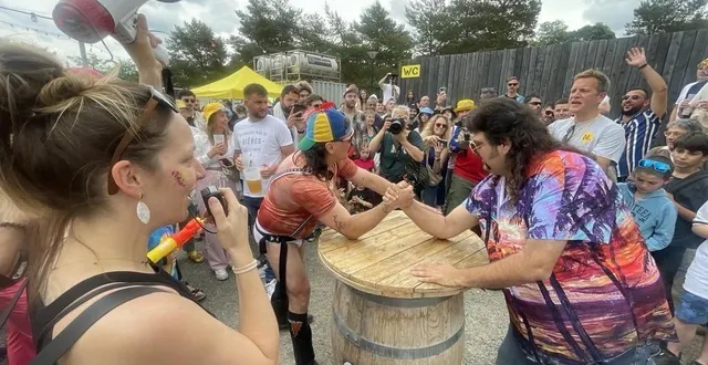 photo  au slipfest, à saint-herblain, des concours toujours plus absurdes dans une ambiance bon enfant et familiale.  &copy;  archives ouest-france 