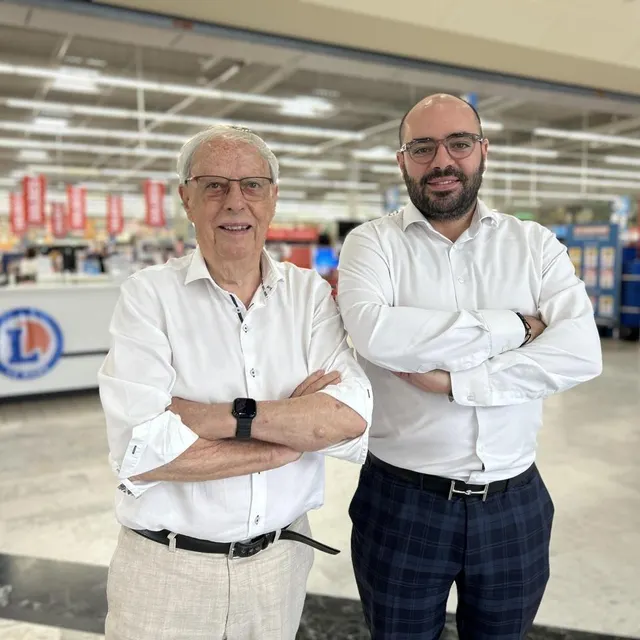 photo claude hervé et maxime grouard travaillent encore ensemble.  ©  le maine libre