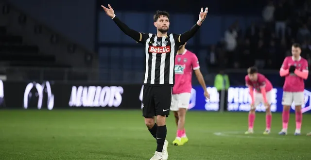 photo  malgré son tir au but réussi, jordan lefort et angers sco ont été éliminés.  &copy;  josselin clair 