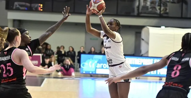 photo  ana ngo ndjock a symbolisé les difficultés de l’uf angers a trouvé la mire à longue distance (0/12) contre chartres.  &copy;  archive sébastien aubinaud 
