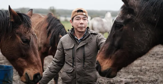 photo  jean-frédérique cécillon est né en 1971 au vietnam. il a été adopté en 1975. toute sa vie, il a pensé que sa maman était décédée, jusqu’au 26 octobre dernier. jour où sa sa soeur l’a retrouvée au vietnam.  &copy;  simon torlotin / ouest-france 