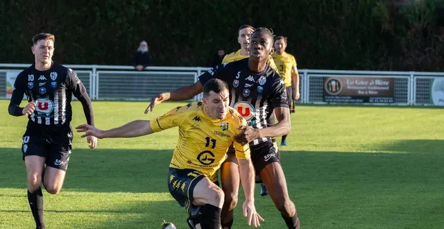 photo  beaumont (en jaune) et spay (en noir) ont connu des dynamiques bien différentes sur la première partie de saison.  &copy;  archives le maine libre 