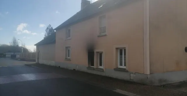 photo  l’habitante de cette maison de gesnes-le-gandelin a dû être relogée.  &copy;  le maine libre 