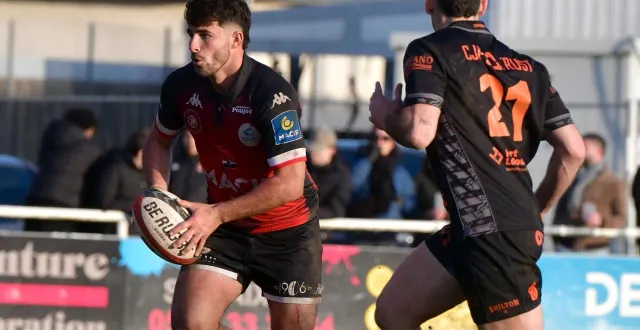 photo  raphaël sanchez et les niortais n’ont pris qu’un point en deux matches face au rc narbonnais, leader de nationale au soir de la quinzième journée.  &copy;  co - marie delage 