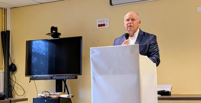 photo  la ferté-bernard, vendredi 9 janvier 2026. philippe cutté, directeur délégué du centre hospitalier paul-chapron, se veut optimiste pour l’année à venir.  &copy;  le maine libre 