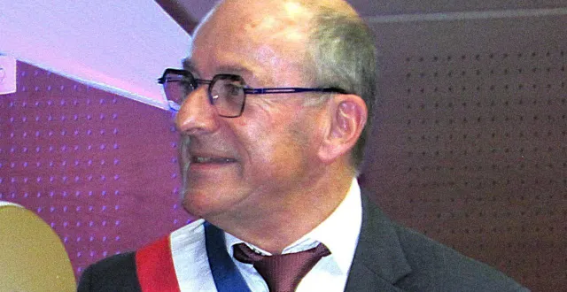 photo  maire depuis 2008 d’athis-val-de-rouvre (orne), alain lange arrête.  &copy;  ouest-france 