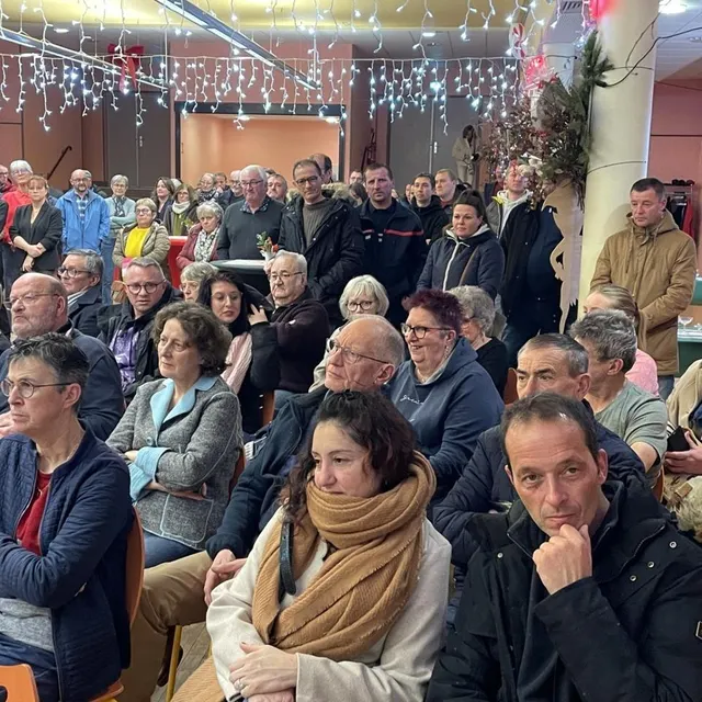 photo une partie des gacéens venus lors de la cérémonie des vœux de la municipalité.  ©  ouest-france