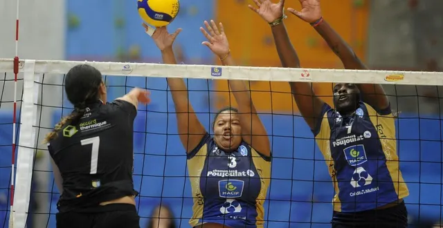 photo  les efforts de calypso chaboissant (au milieu) et des niortaises n’ont pas suffi à rivaliser contre plessis-robinson, ce dimanche 11 janvier 2026.  &copy;  co - christophe bernard 