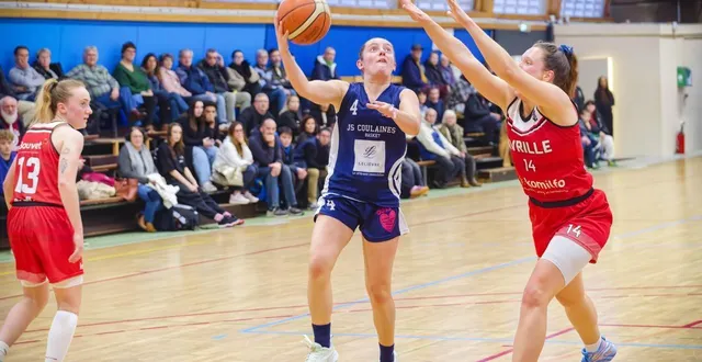 photo  lucie maretheu et coulaines sont à la peine.  &copy;  archive dominique breugnot 