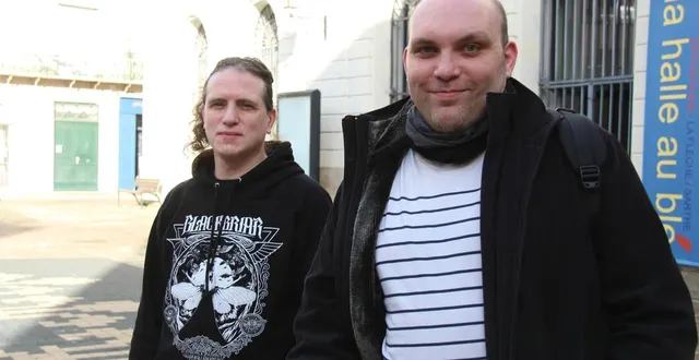 photo  avec la rillettes académie, jérôme dekens et guillaume culorier entendent partager une pratique du jeu vidéo ouverte à tous et notamment à un public familial.  &copy;  ouest-france 