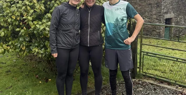 photo  manon, justine et gabin vigor, dont les parents ont été touchés par un cancer, se lancent l’objectif de boucler un triathlon en famille en 2026 au profit de la ligue contre le cancer.  &copy;  manon vigor 