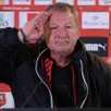 photo  rolland courbis, ici lors d’une conférence de presse lorsqu’il était à la tête du stade rennais, est décédé à l’âge de 72 ans ce lundi 12 janvier. 