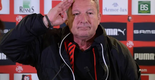 photo  rolland courbis, ici lors d’une conférence de presse lorsqu’il était à la tête du stade rennais, est décédé à l’âge de 72 ans ce lundi 12 janvier.  &copy;  thomas bregardis / ouest-france archives 