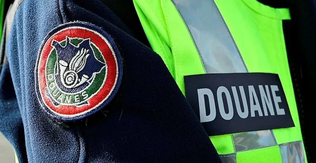 photo  les douanes ont saison 600 kg de marchandise illégale, mi-novembre à la barrière de péage de corzé (maine-et-loire). photo d’illustration.  &copy;  archives 