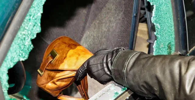 photo  l’homme a volé plus de cent victimes en quelques jours.  &copy;  archives ouest-france 