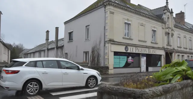 photo  le décor principal du prochain film de christophe honoré sera le restaurant le pigeon blanc à vern-d’anjou.  &copy;  co - joël audouin 