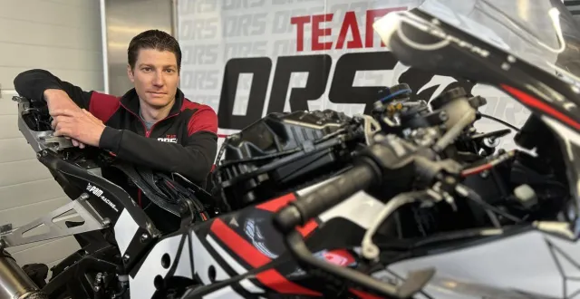 photo  saint-andré-de-la-marche, lundi 12 janvier 2026. thomas loiseau veut participer aux 24 heures du mans moto à la tête sa propre écurie. pour le moment, l’entrepreneur n’a bouclé que la moitié de son budget, chiffré à 100 000 €.  &copy;  co – freddy reigner 