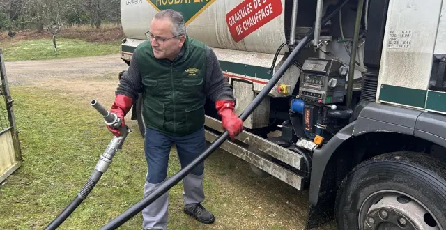 photo  une livraison de fioul dans la campagne sarthoise en janvier 2026.  &copy;  archives le maine libre 