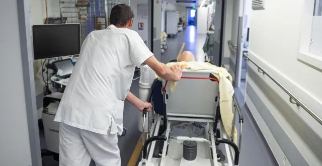 photo  les urgences des hôpitaux sont sous tension en maine-et-loire.  &copy;  mathieu pattier / ouest france 