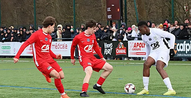 photo  malgré leur défaite face à amiens, les jeunes flériens pourraient poursuivre leur aventure en coupe gambardella  &copy;  serge ruer 