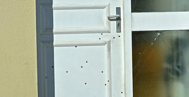 photo  cholet, vendredi 15 septembre 2023. un pavillon du quartier des guignardières a été la cible de coups de feu. seize impacts de balle ont été comptabilisés.  &copy;  archives co – étienne lizambard 