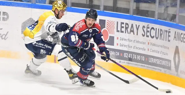 photo  romain gutierrez, attaquant des ducs d’angers vainqueur de la continental cup.  &copy;  sebastien aubinaud 