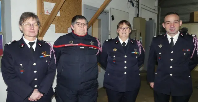 photo  de gauche à droite : la colonelle anne lamaire, la lieutenante stéphanie dard, la lieutenante françoise groutel et le capitaine sébastien jean dit panel.  &copy;  ouest-france 